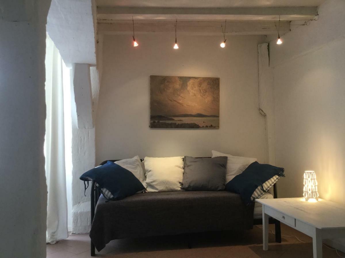 La Petite Maison D'A Cote, Au N°11 圣艾尼昂 外观 照片